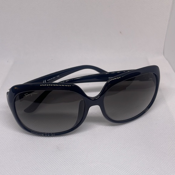 Salvatore Ferragamo Sunglasses with case - Picture 2 of 8